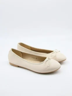 Ballerina's beige