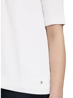 Shirt wit