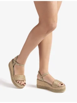 Sleehaksandalen beige