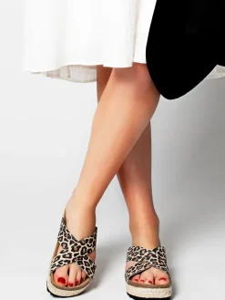 Slippers 