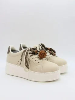 Sneakers beige