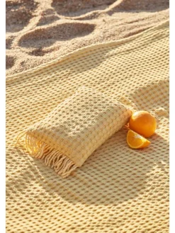 Strandkussen ''Ola'' geel