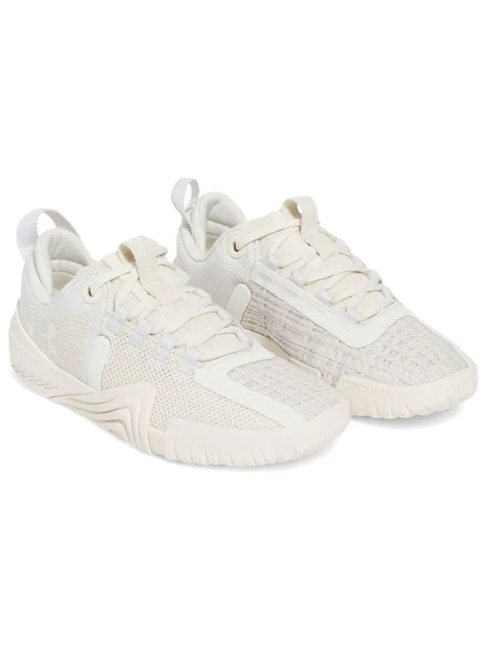 Trainingsschoenen "TriBase Reign 6" crème