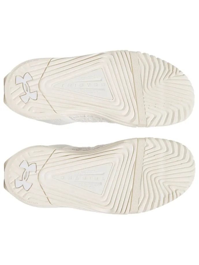 Trainingsschoenen "TriBase Reign 6" crème
