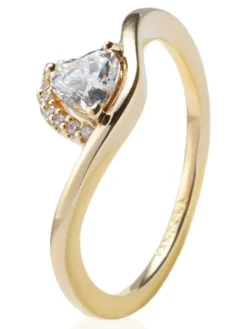 Vergulde ring met edelstenen